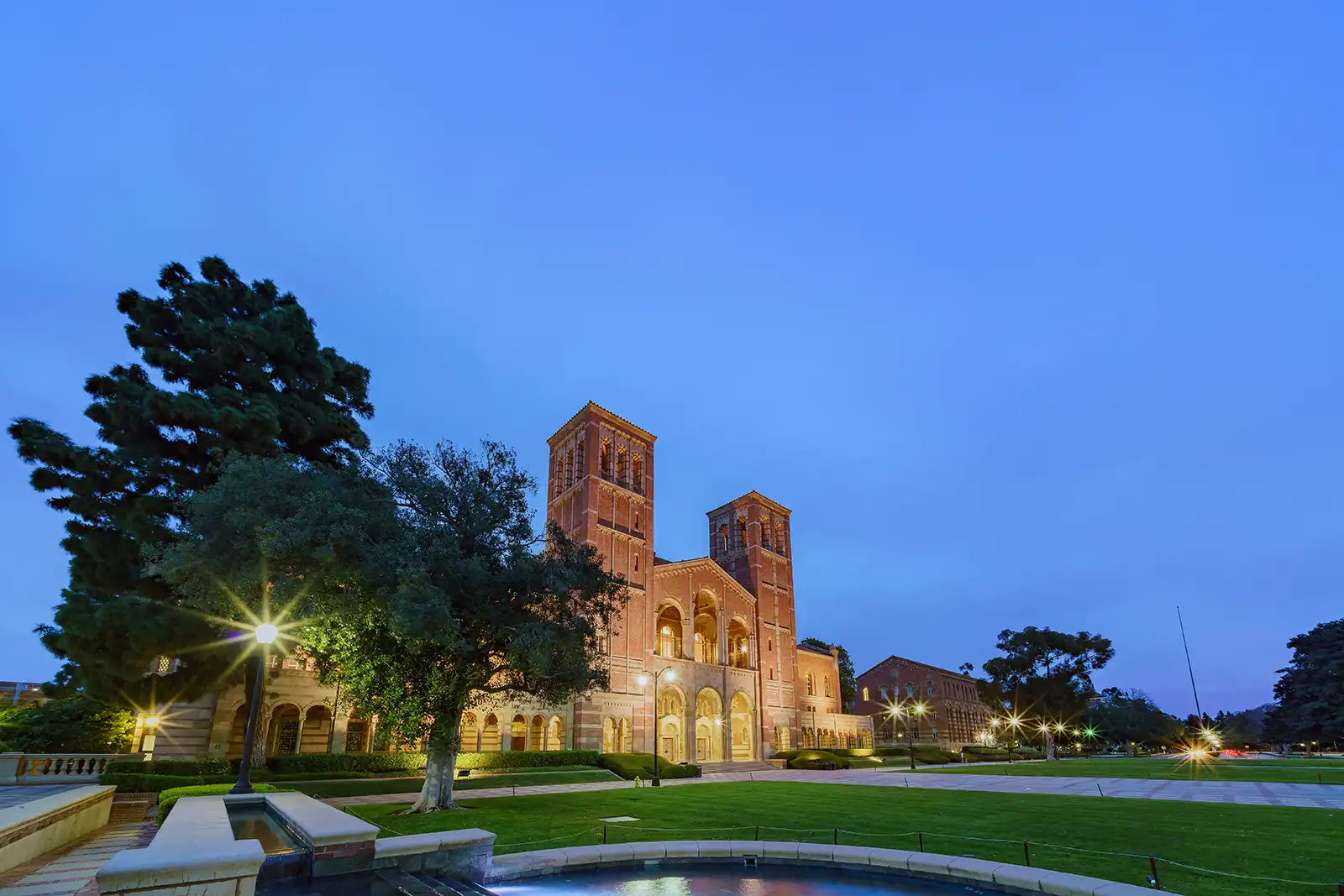 UCLA AdobeStock_260454369